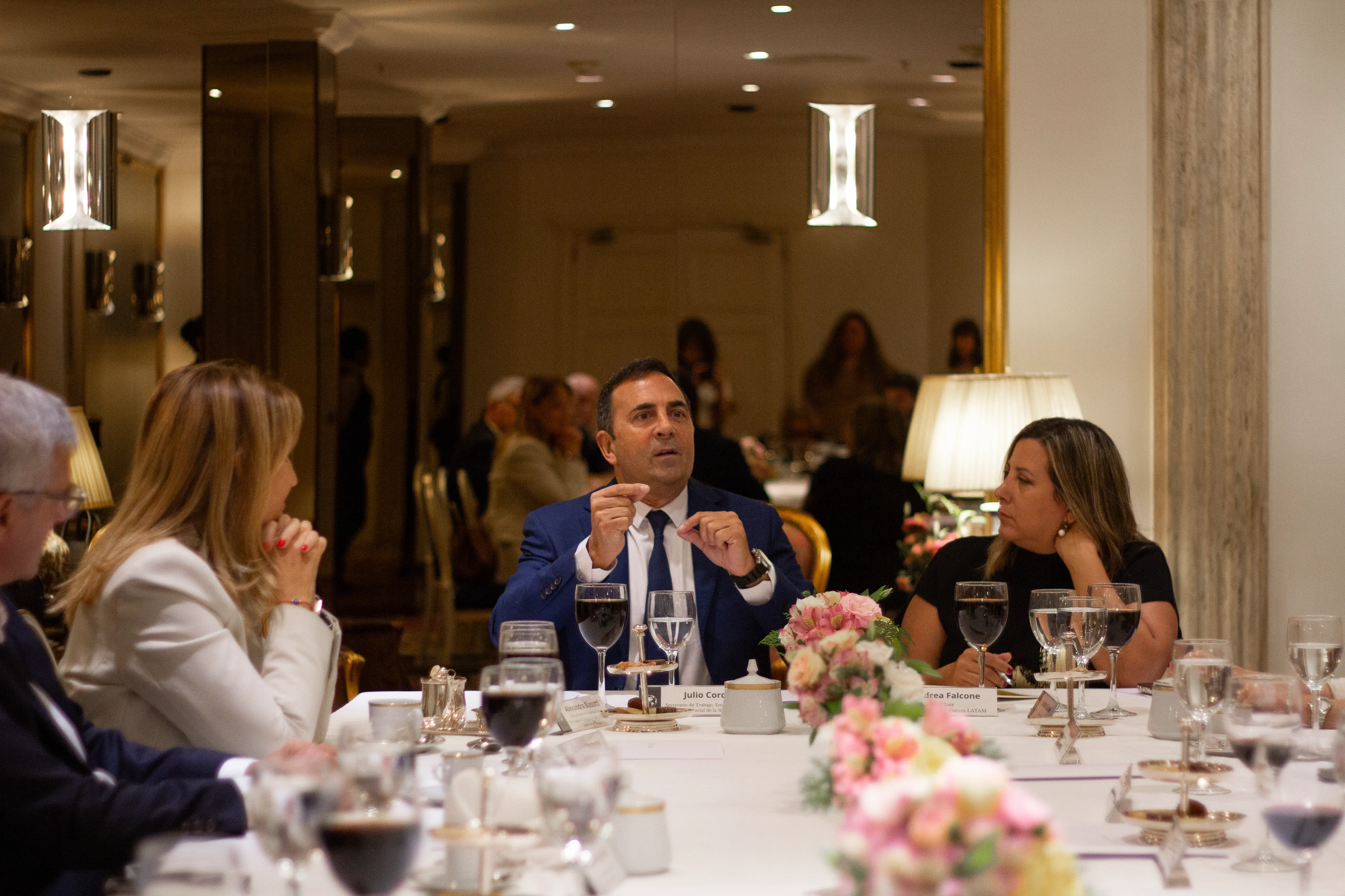 Diálogo con decisores